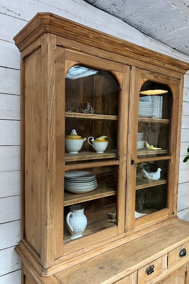 Ancien buffet vaisselier en orme Début XXème