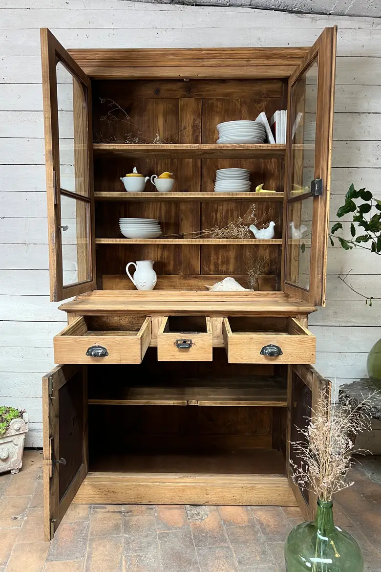 Ancien buffet vaisselier en orme Début XXème