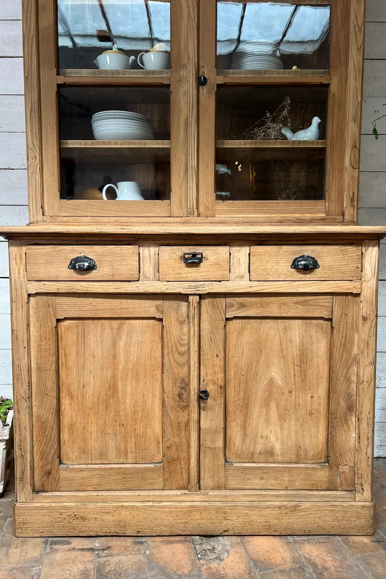 Ancien buffet vaisselier en orme Début XXème