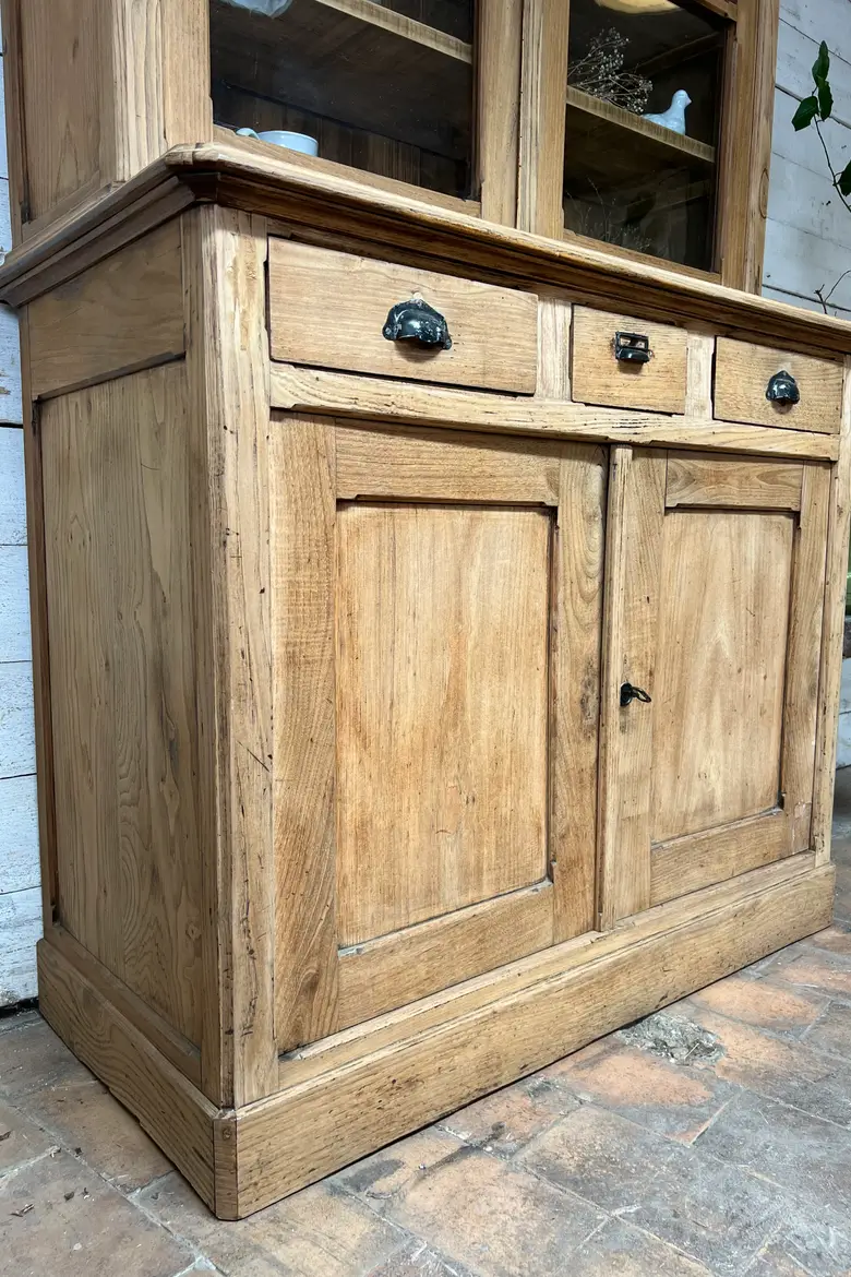 Ancien buffet vaisselier en orme Début XXème