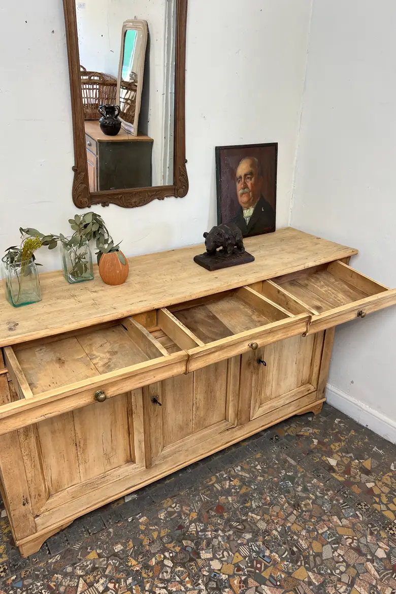 Ancien buffet XIXe en tilleul