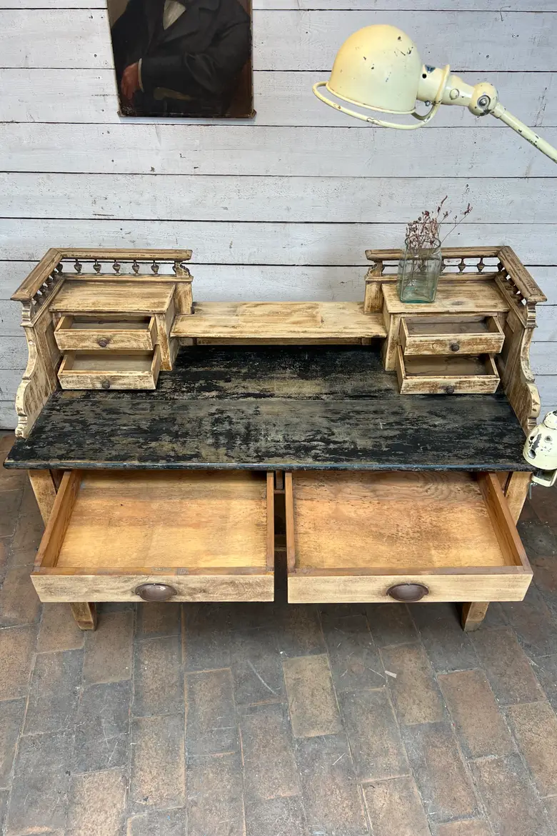 Ancien bureau comptoir – Début XXe