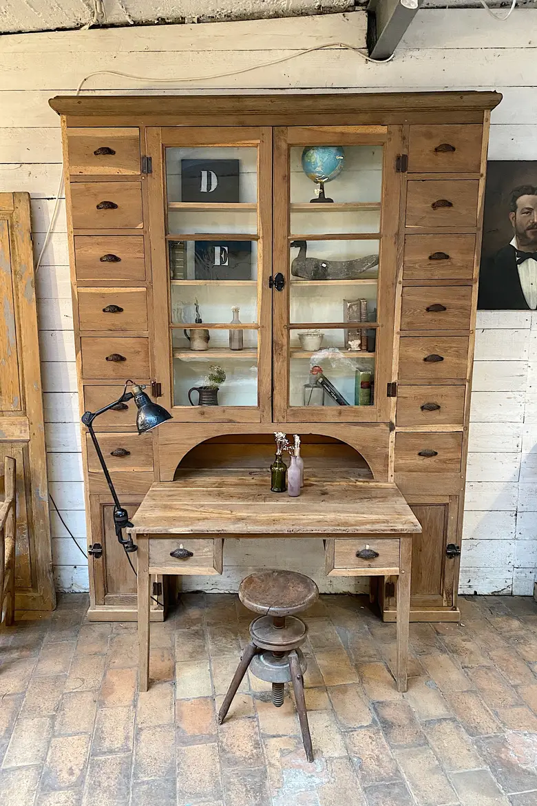 Ancien bureau d’apothicaire en chêne XIXème