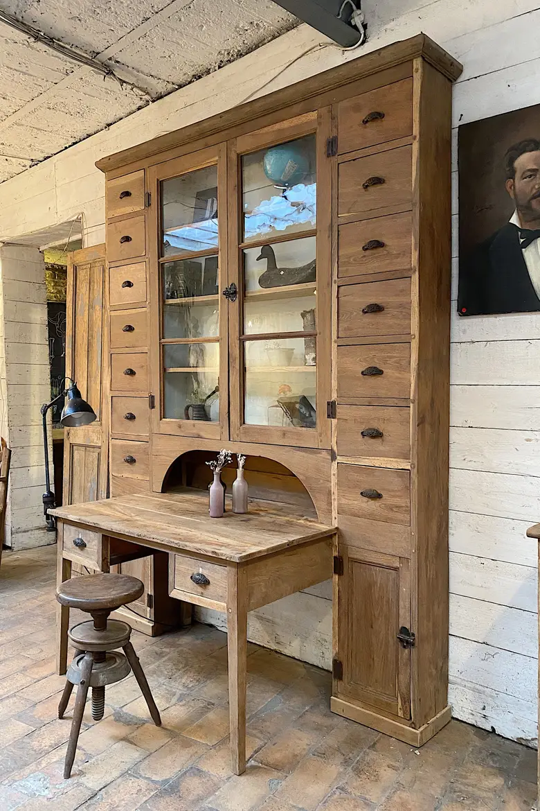 Ancien bureau d’apothicaire en chêne XIXème