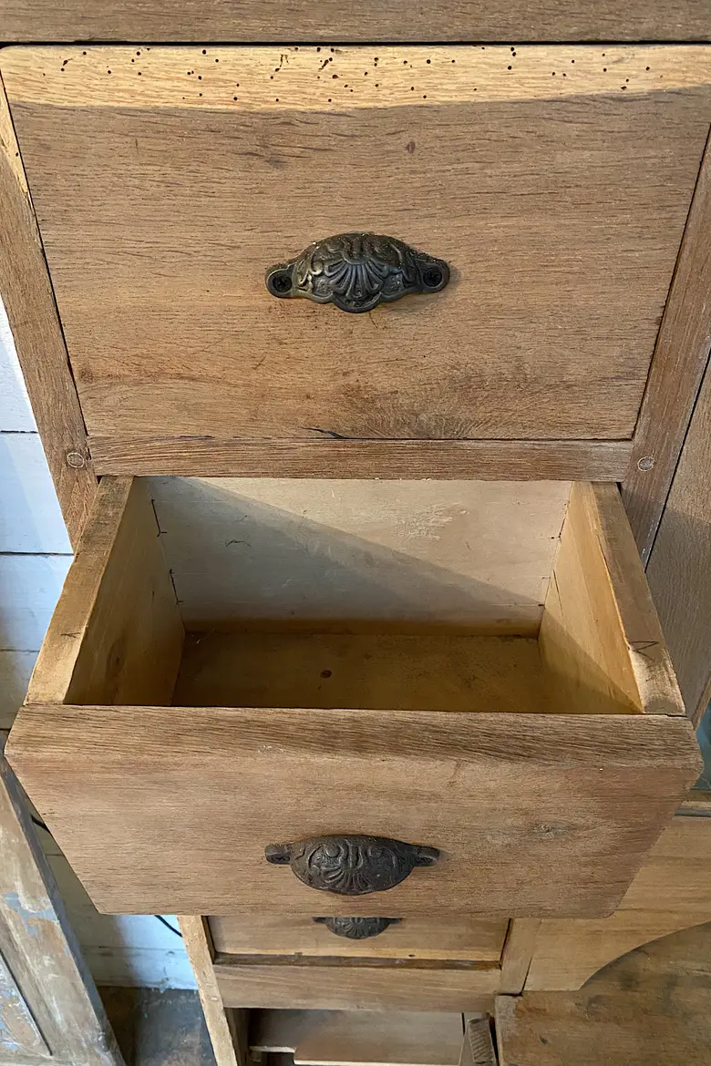 Ancien bureau d’apothicaire en chêne XIXème
