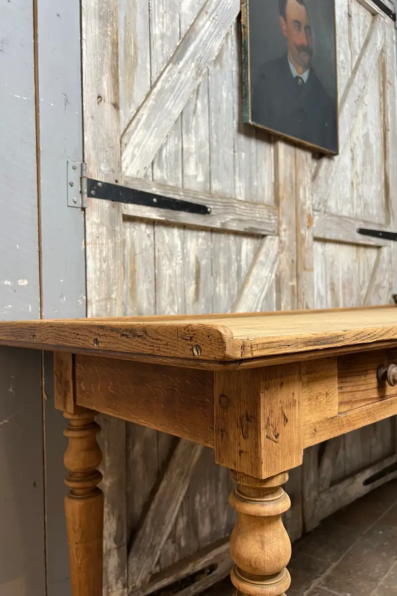 Ancien bureau de tapissier en chêne