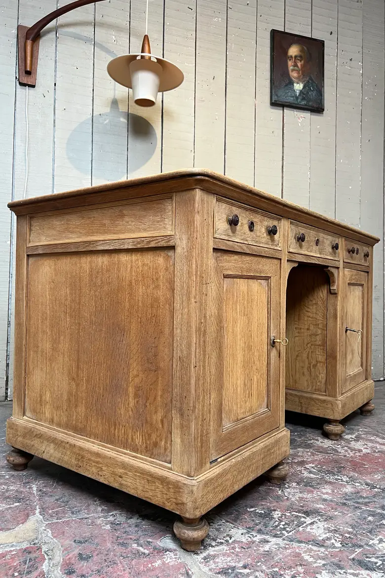 Ancien bureau double face en chêne