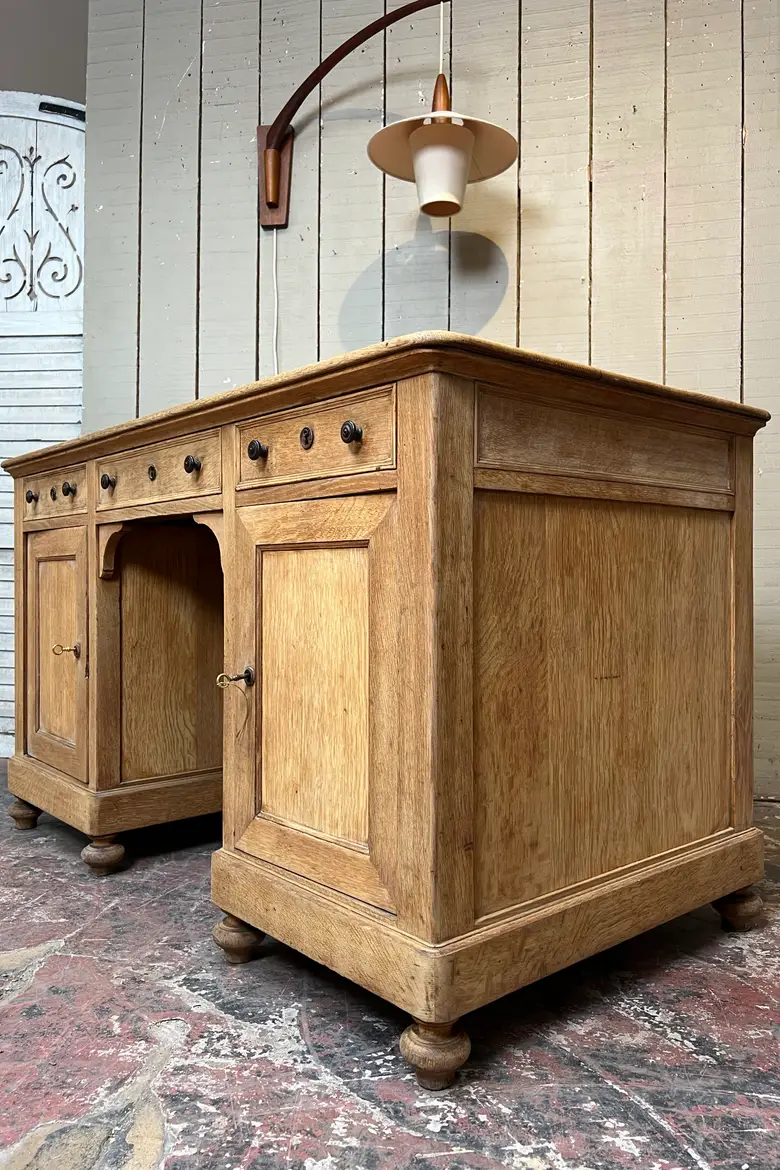 Ancien bureau double face en chêne