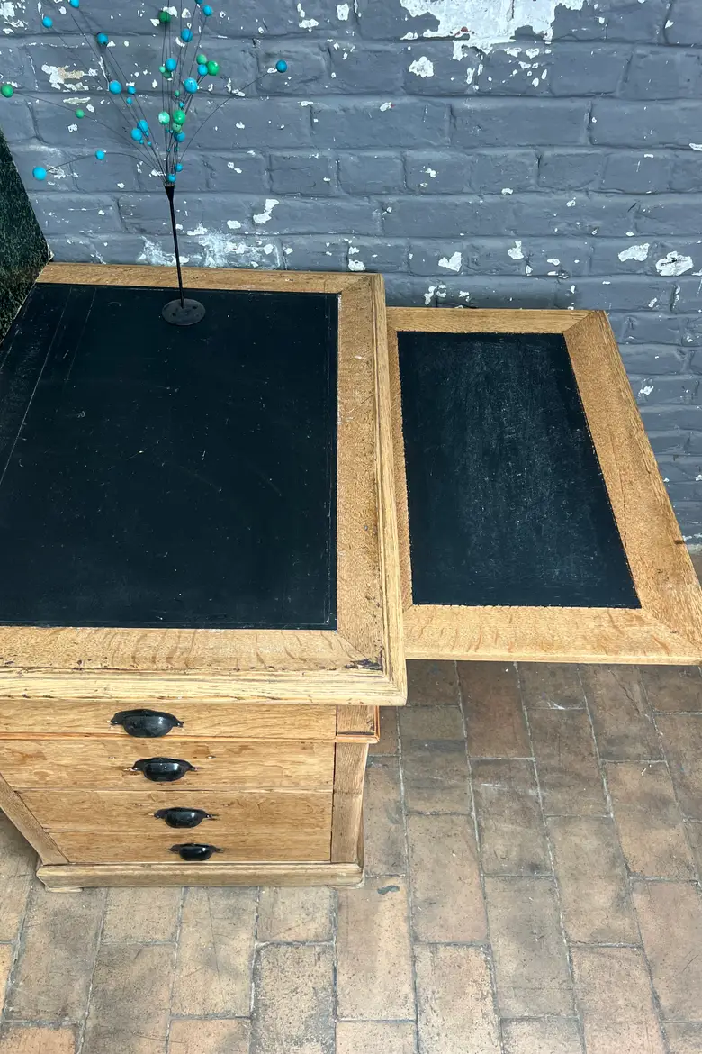 Ancien bureau en chêne