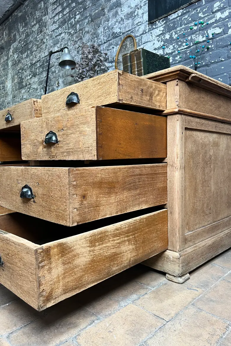 Ancien bureau en chêne