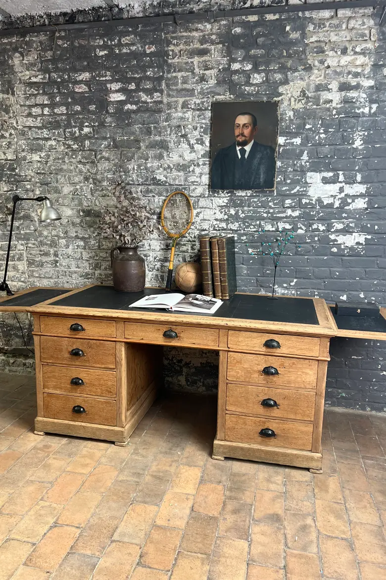 Ancien bureau en chêne