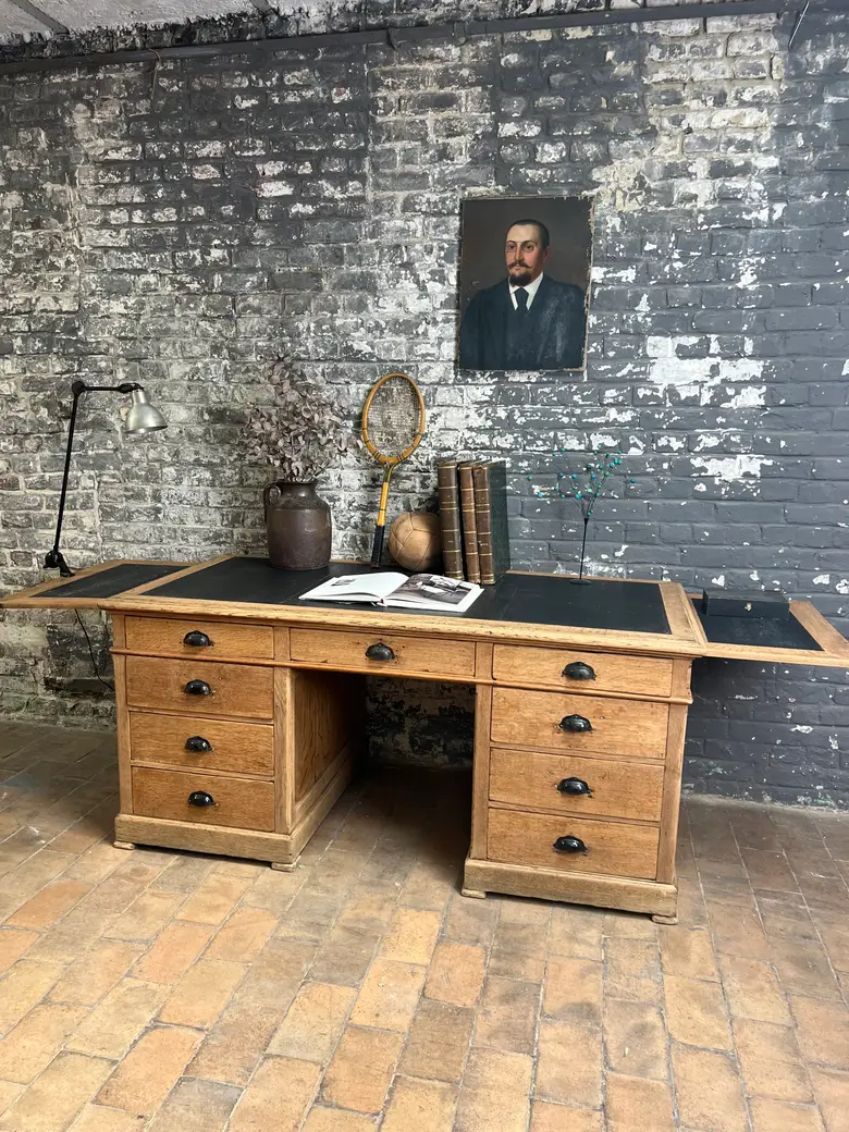 Ancien bureau en chêne
