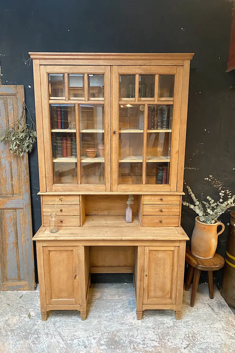 Ancien bureau en chêne vitré Début XXème