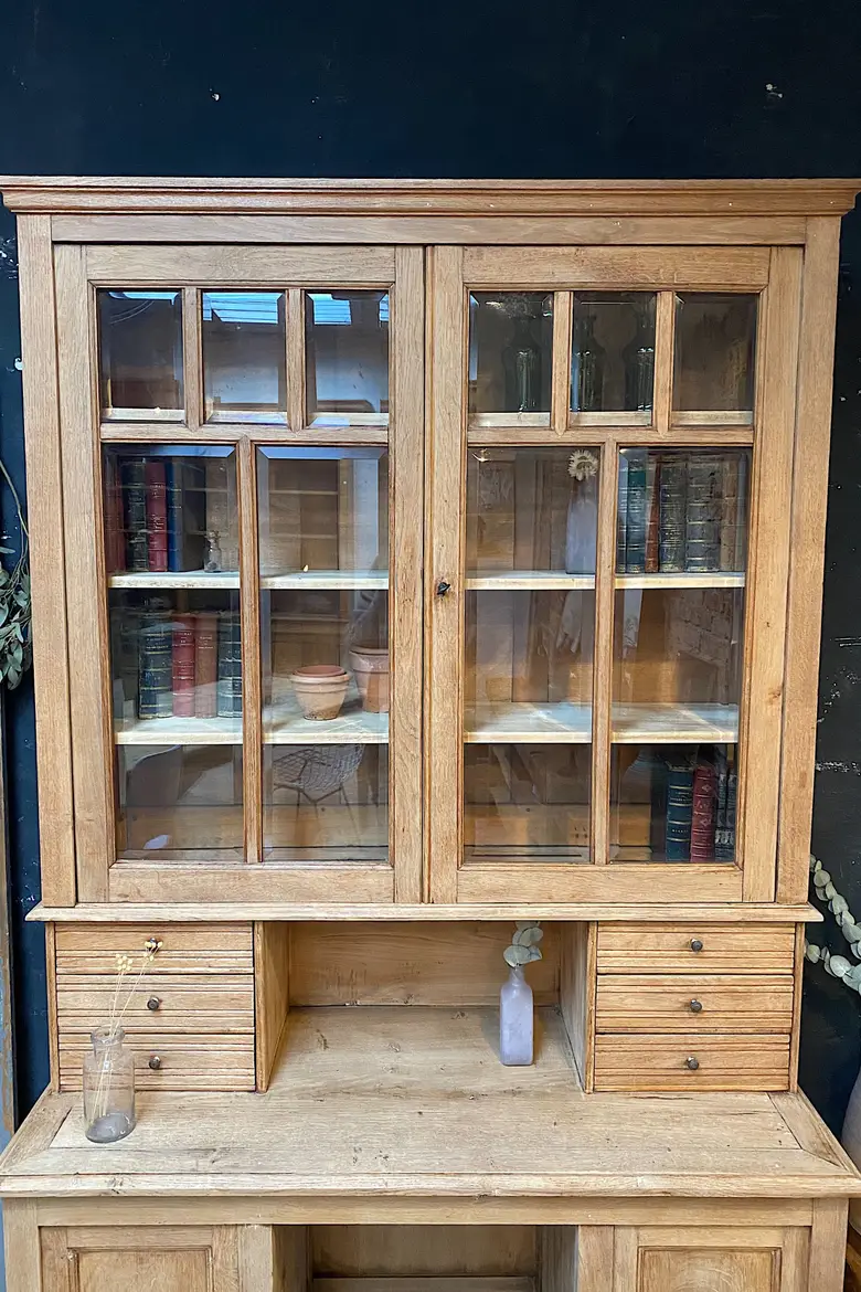 Ancien bureau en chêne vitré Début XXème