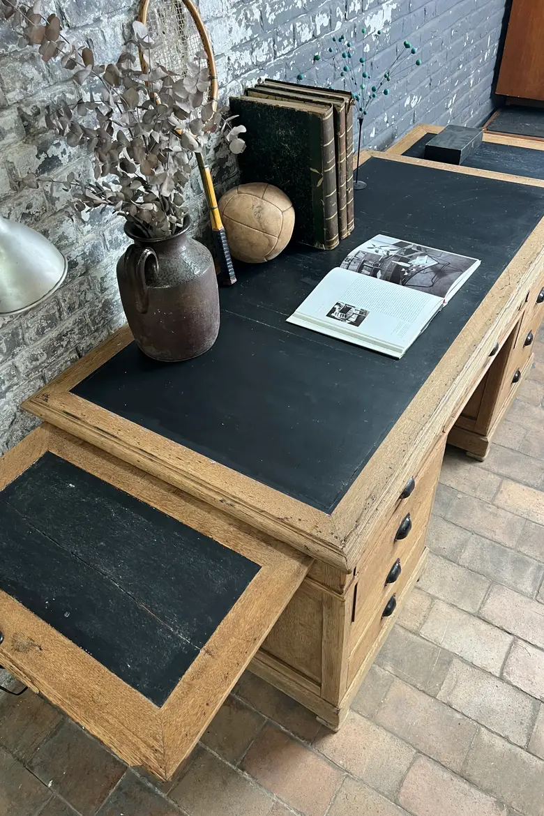 Ancien bureau en chêne