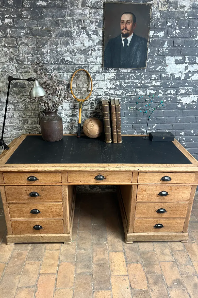 Ancien bureau en chêne