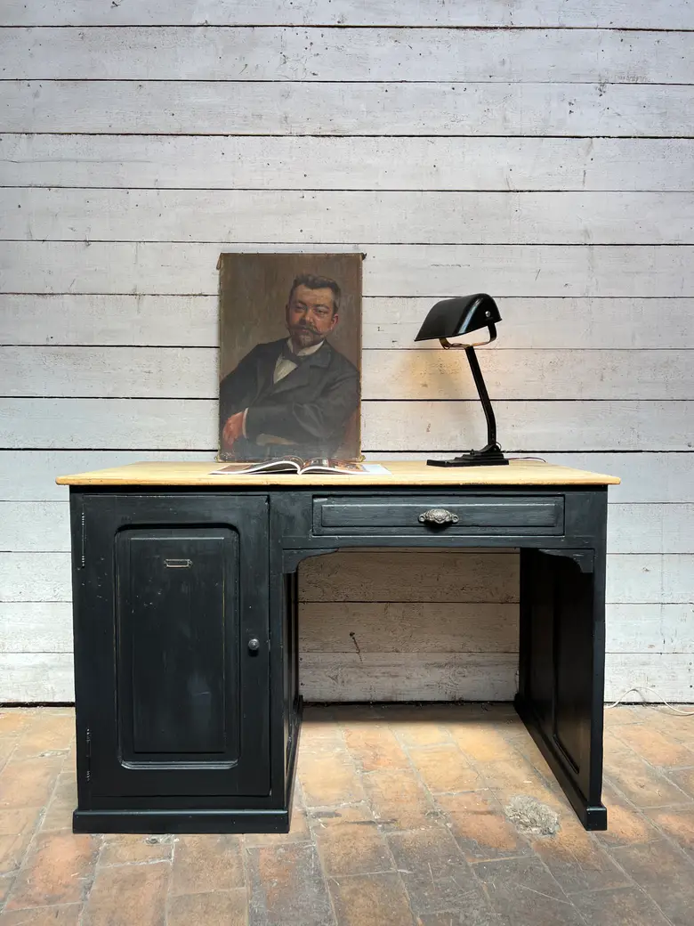 Ancien bureau en peuplier