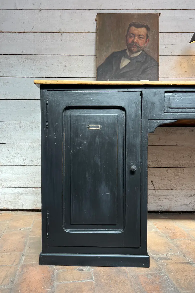 Ancien bureau en peuplier