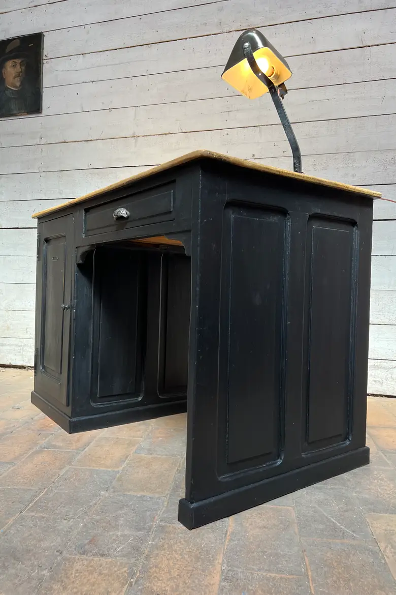 Ancien bureau en peuplier
