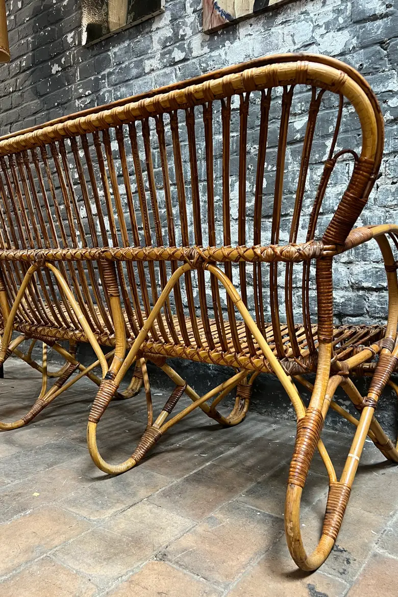 Ancien canapé en rotin 3 places des années 50