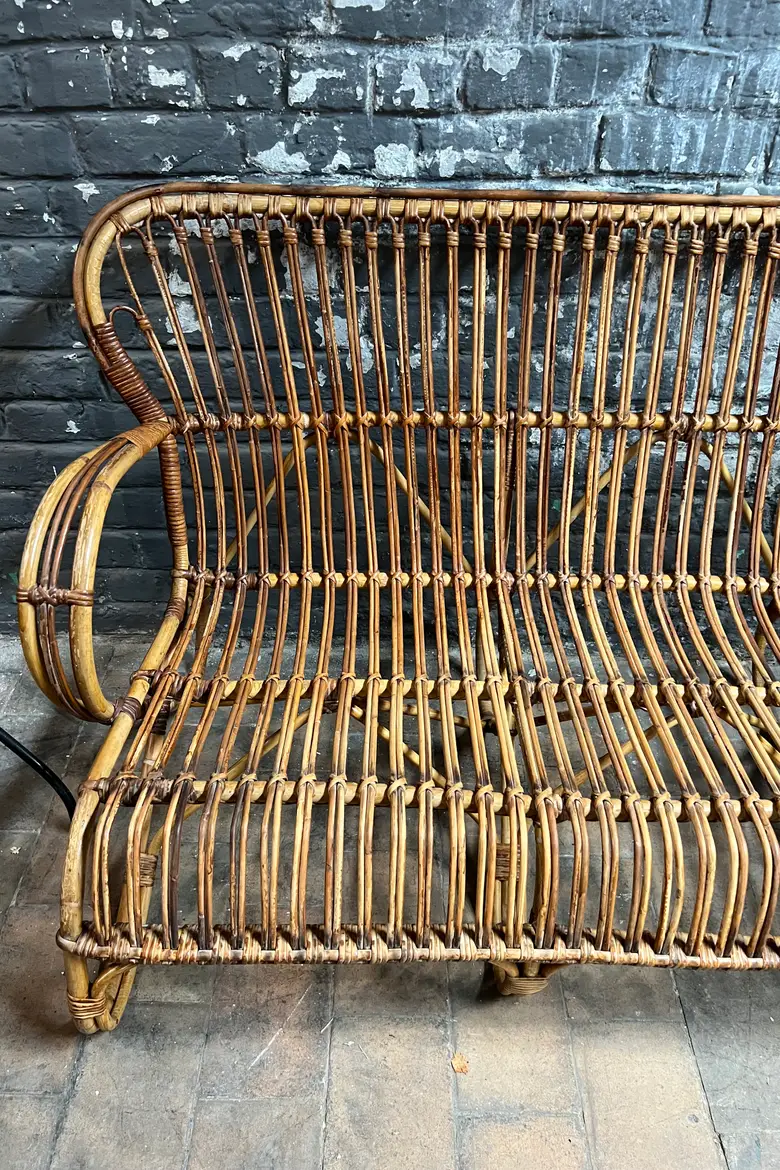 Ancien canapé en rotin 3 places des années 50