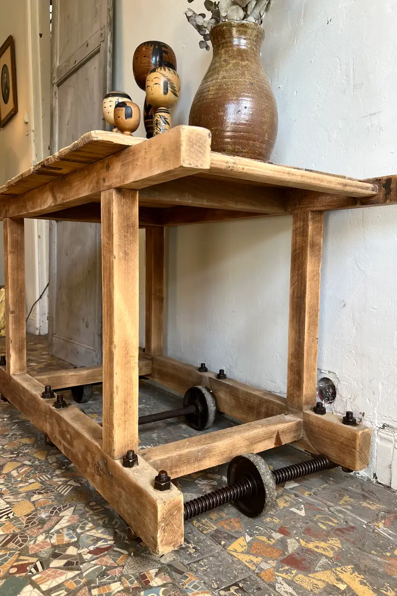 Ancien chariot d’atelier en bois brut Début XXème