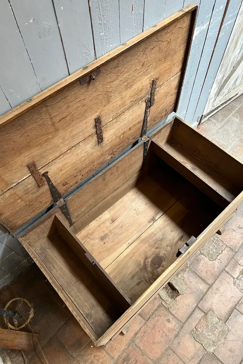Ancien coffre en chêne Début XXème
