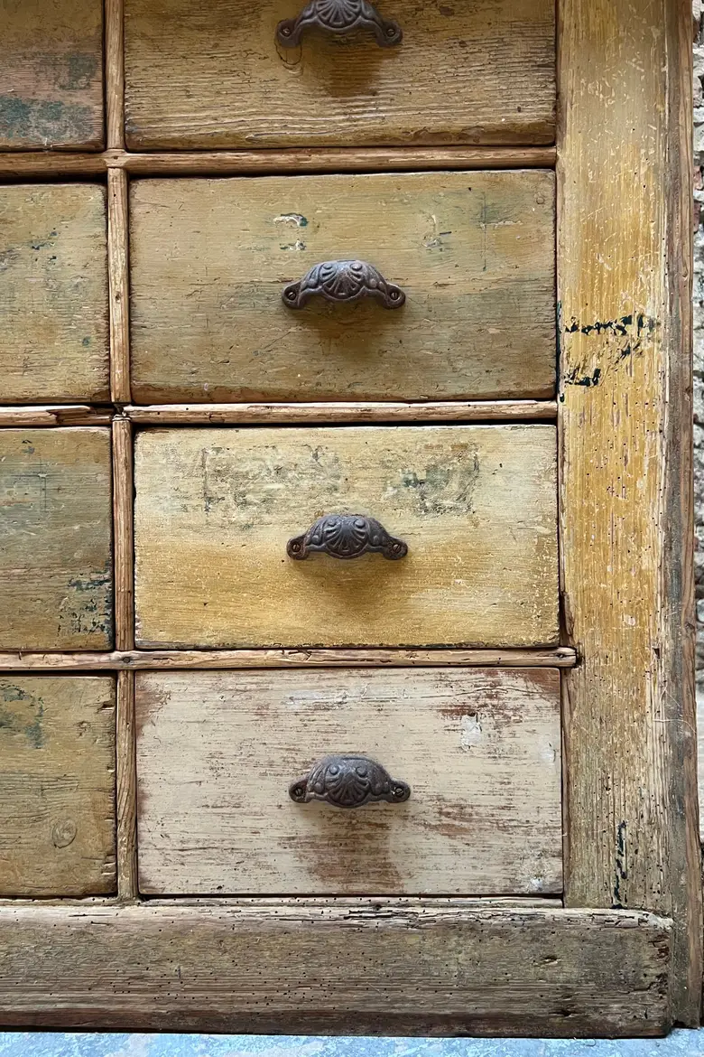 Ancien comptoir à tiroirs patiné Début XXème