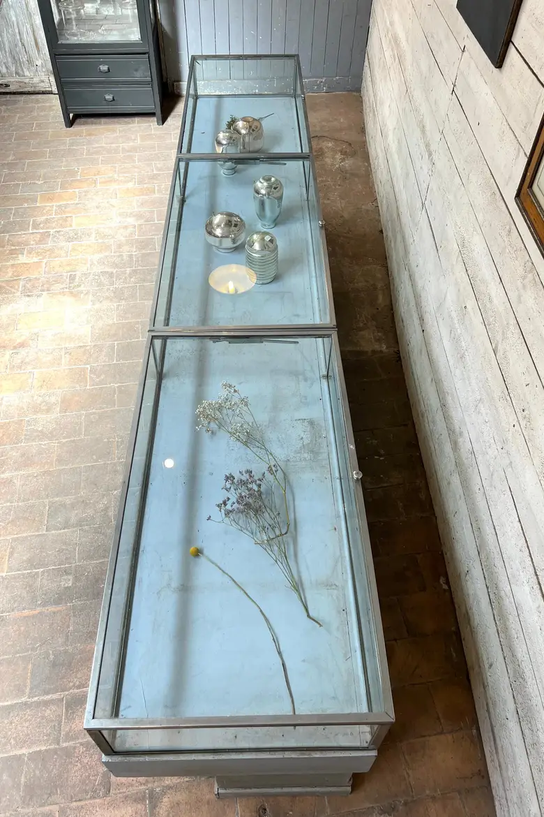 Ancien comptoir Art Deco de la bijouterie Van Cleef & Arpels