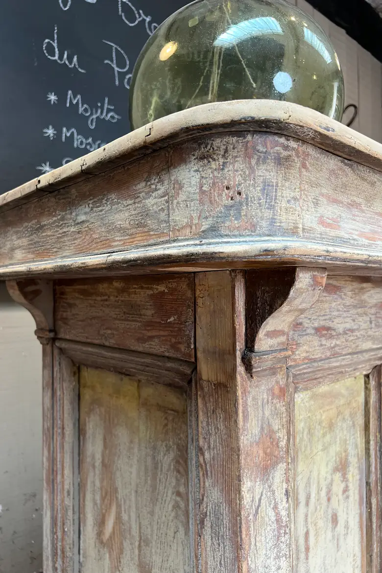 Ancien comptoir de bistrot