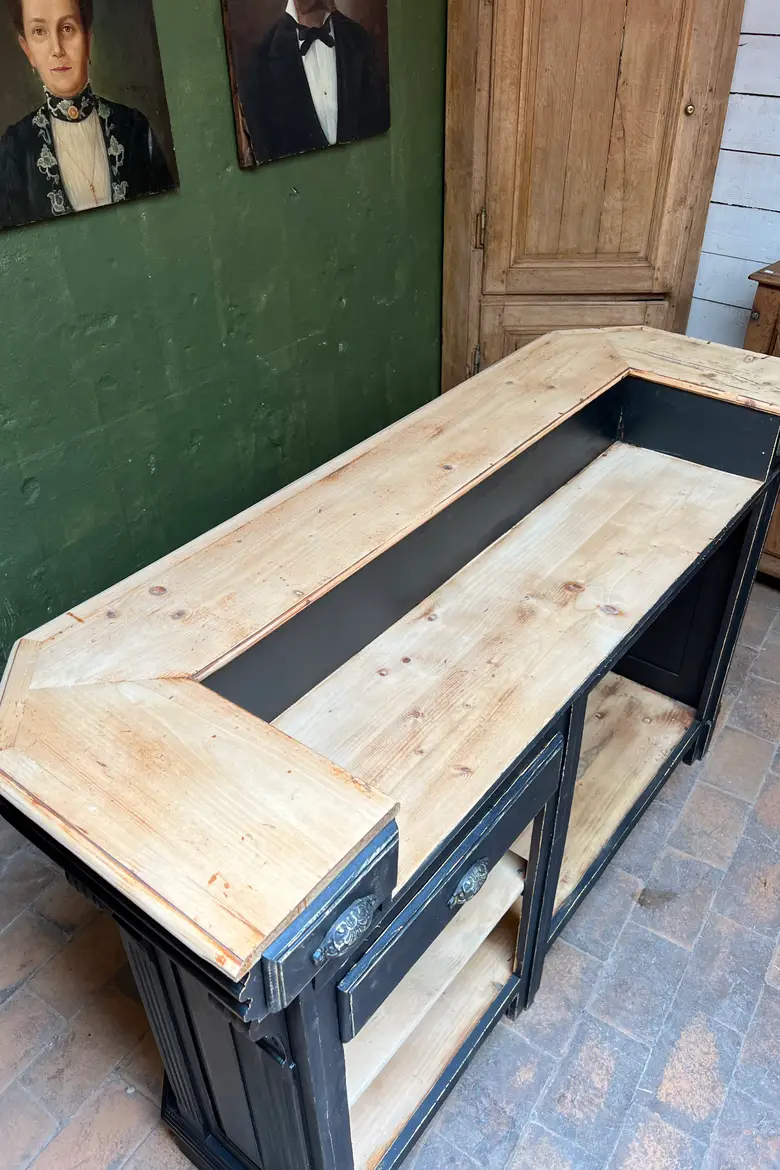 Ancien comptoir de café en sapin