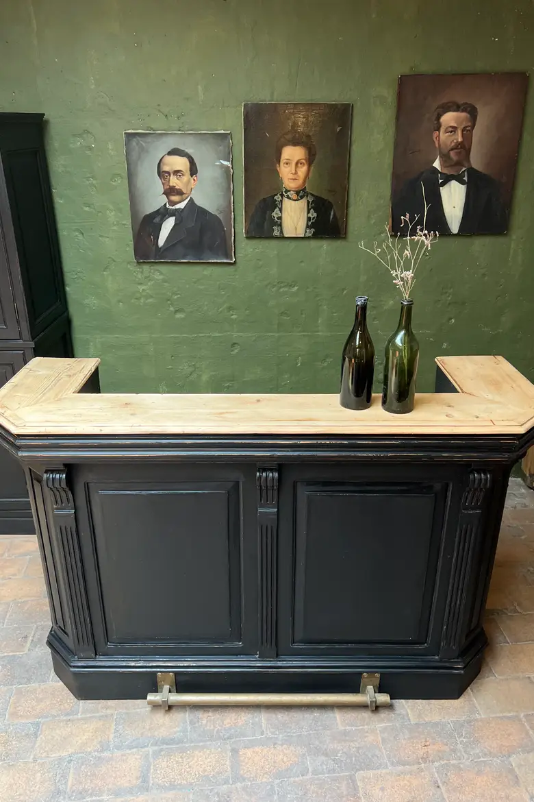 Ancien comptoir de café en sapin