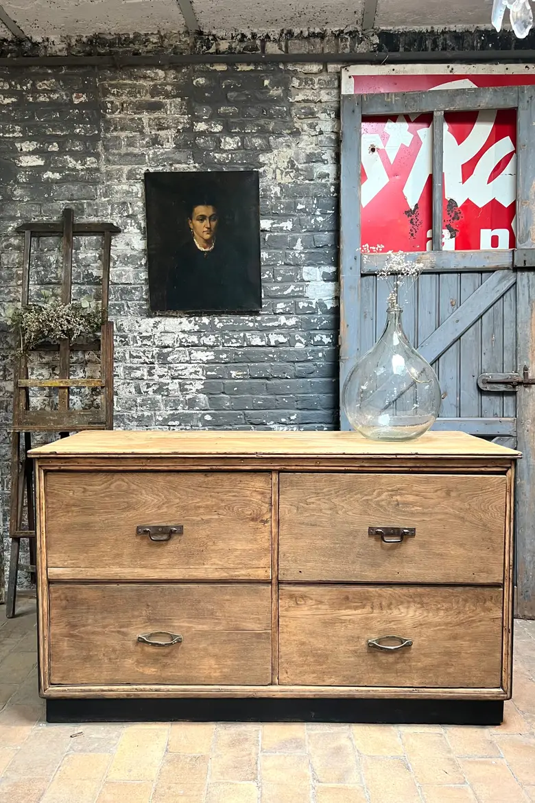 Ancien comptoir de commerce en bois 1950
