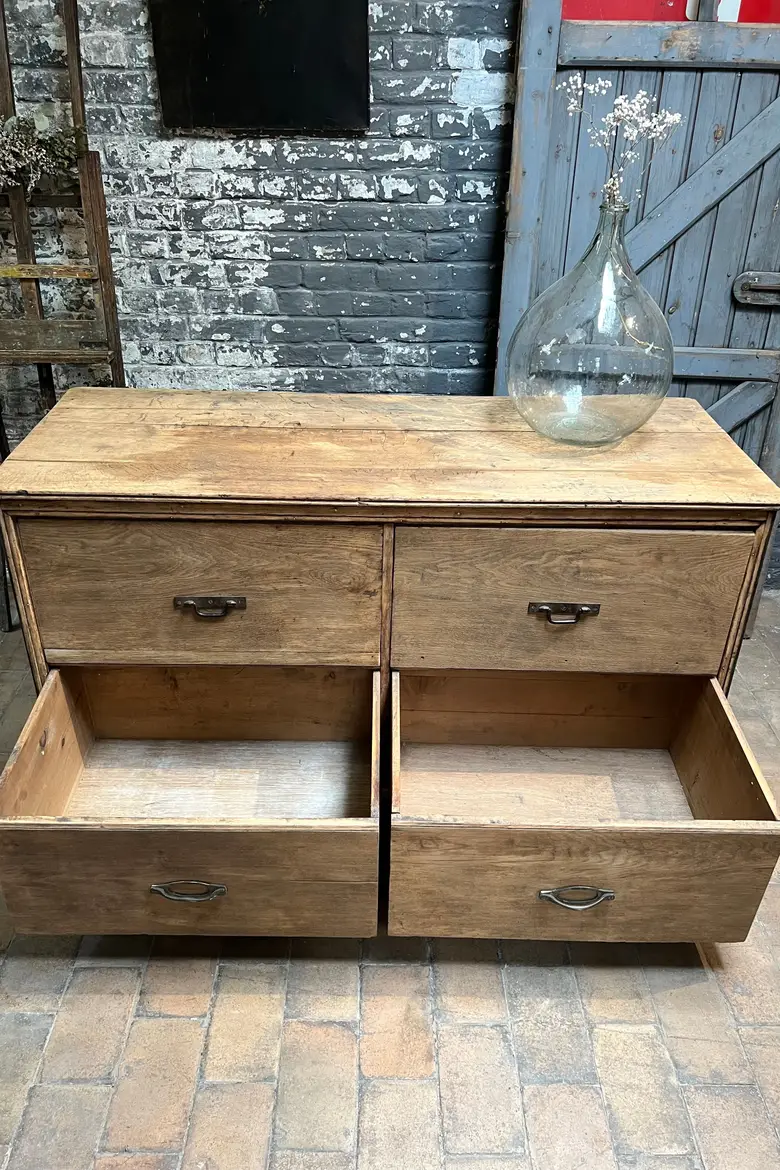 Ancien comptoir de commerce en bois 1950