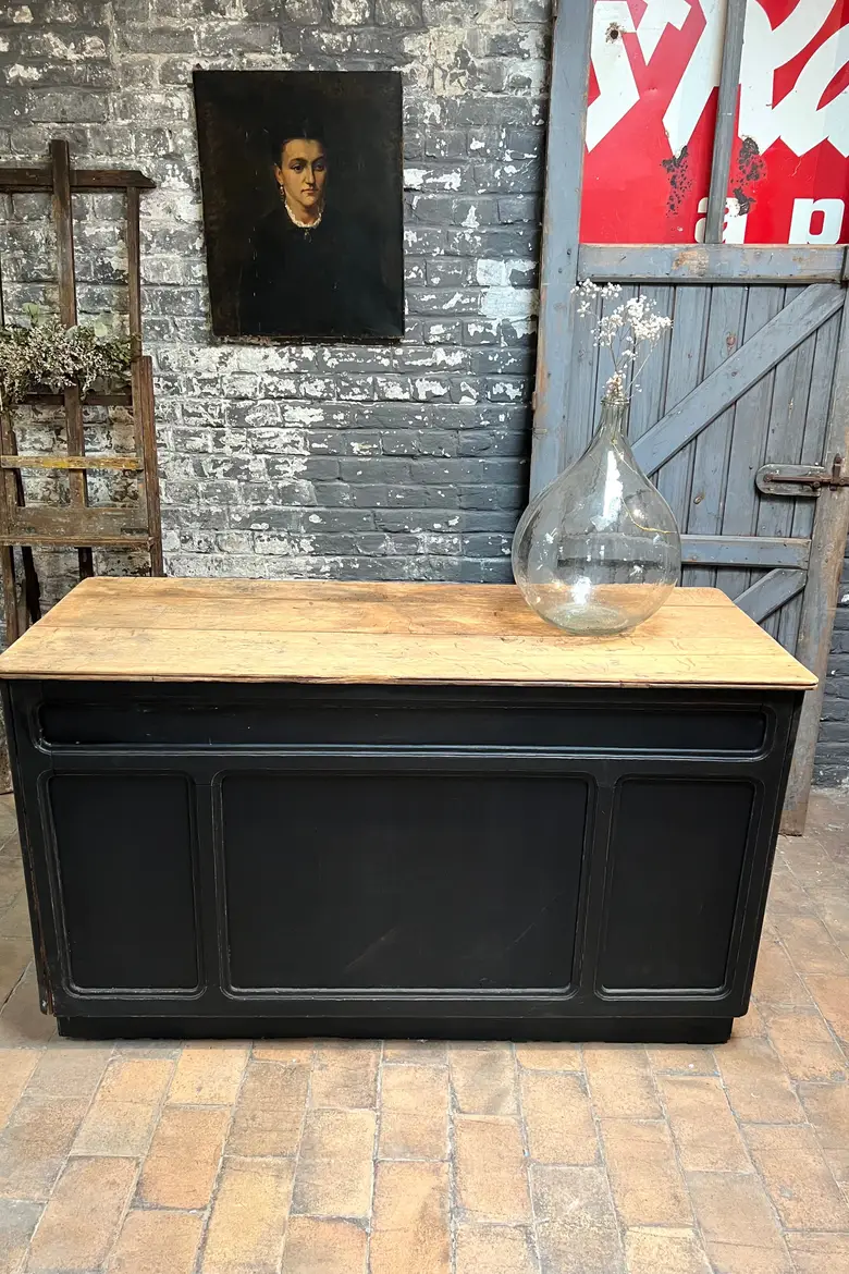 Ancien comptoir de commerce en bois 1950