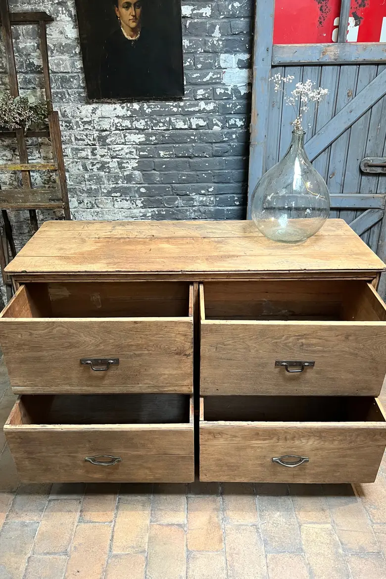 Ancien comptoir de commerce en bois 1950