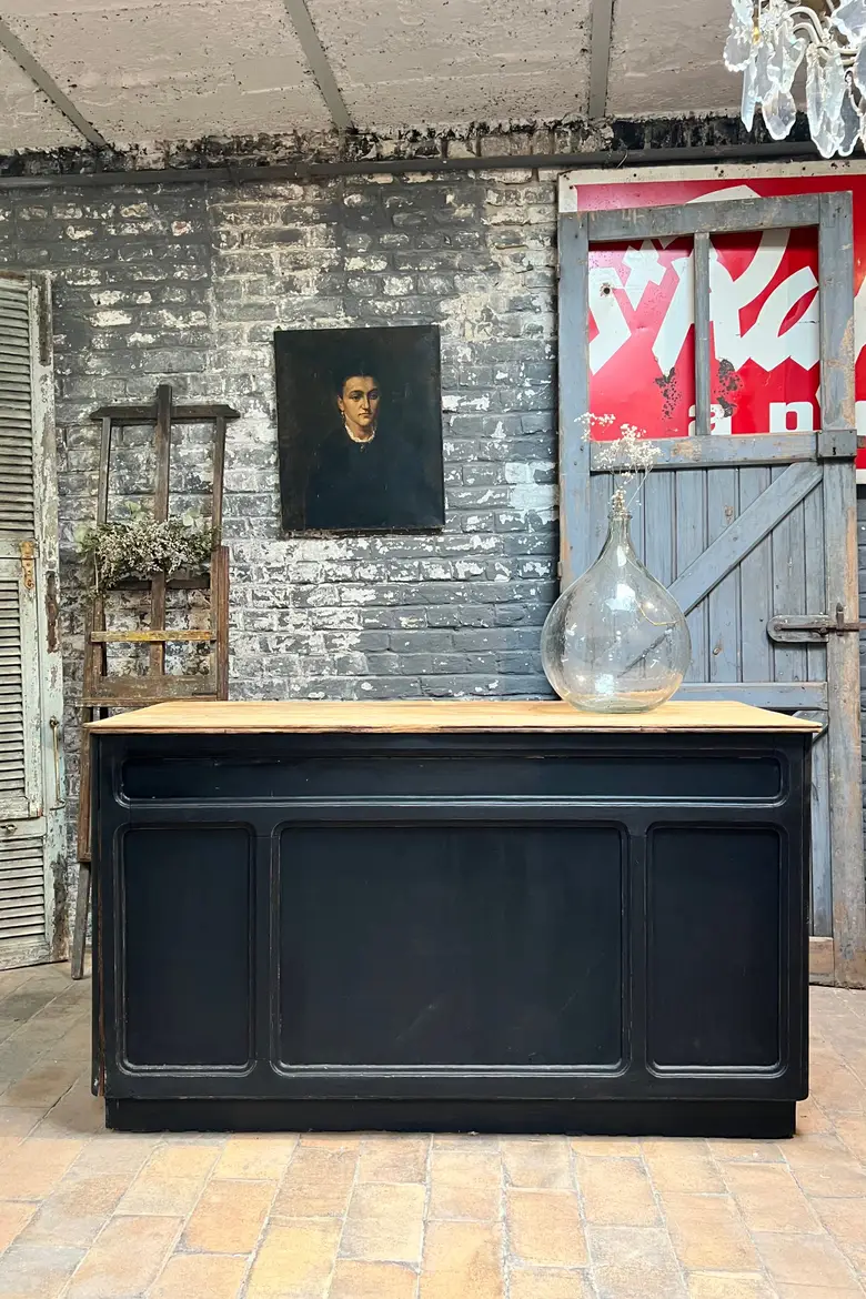 Ancien comptoir de commerce en bois 1950
