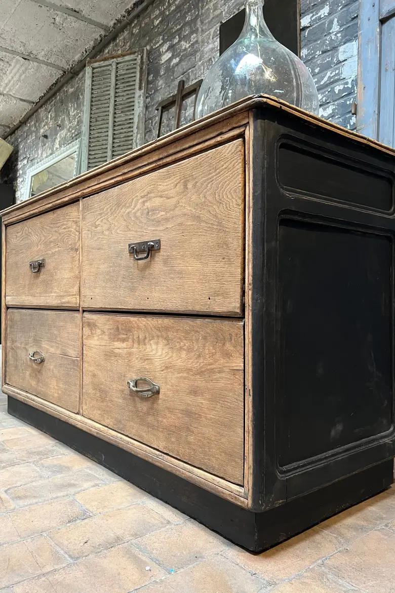 Ancien comptoir de commerce en bois 1950