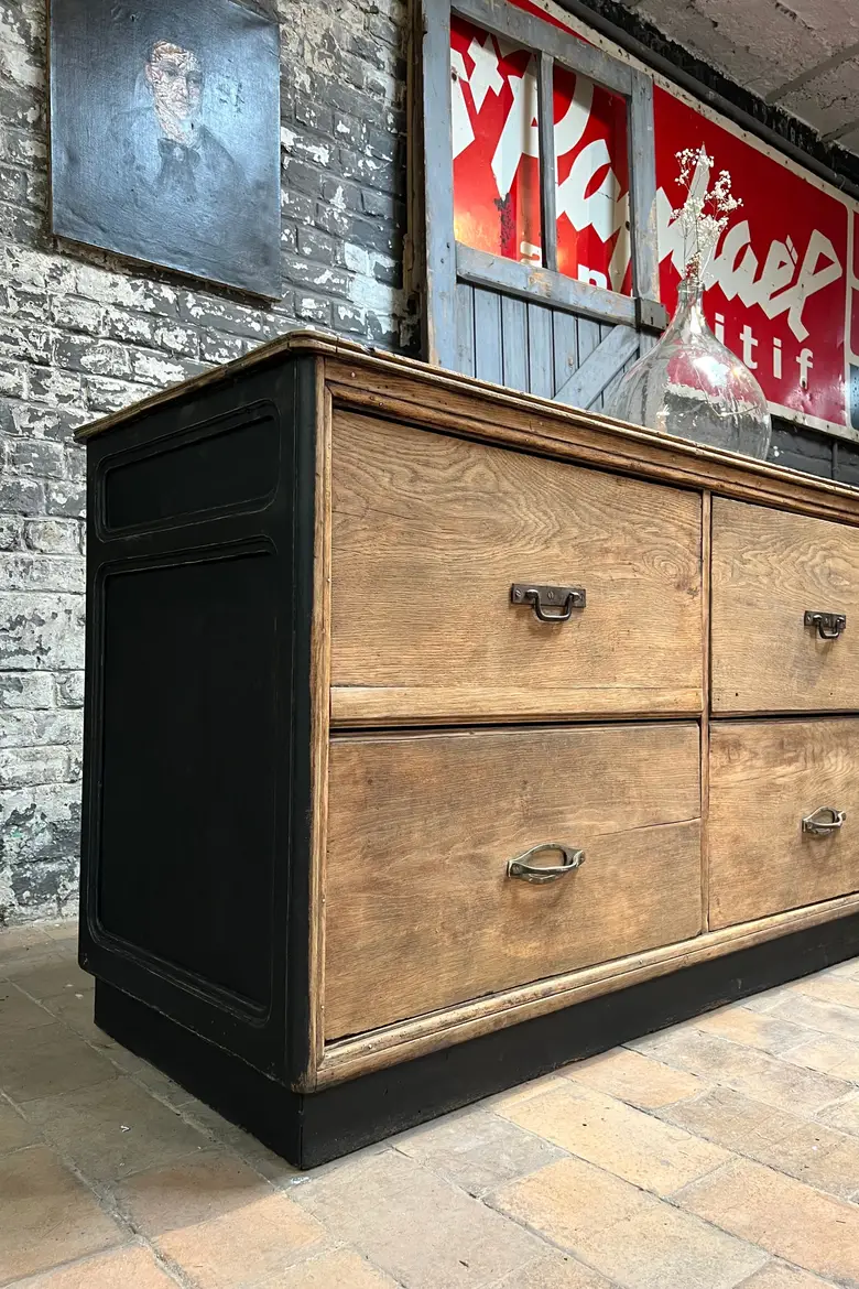 Ancien comptoir de commerce en bois 1950
