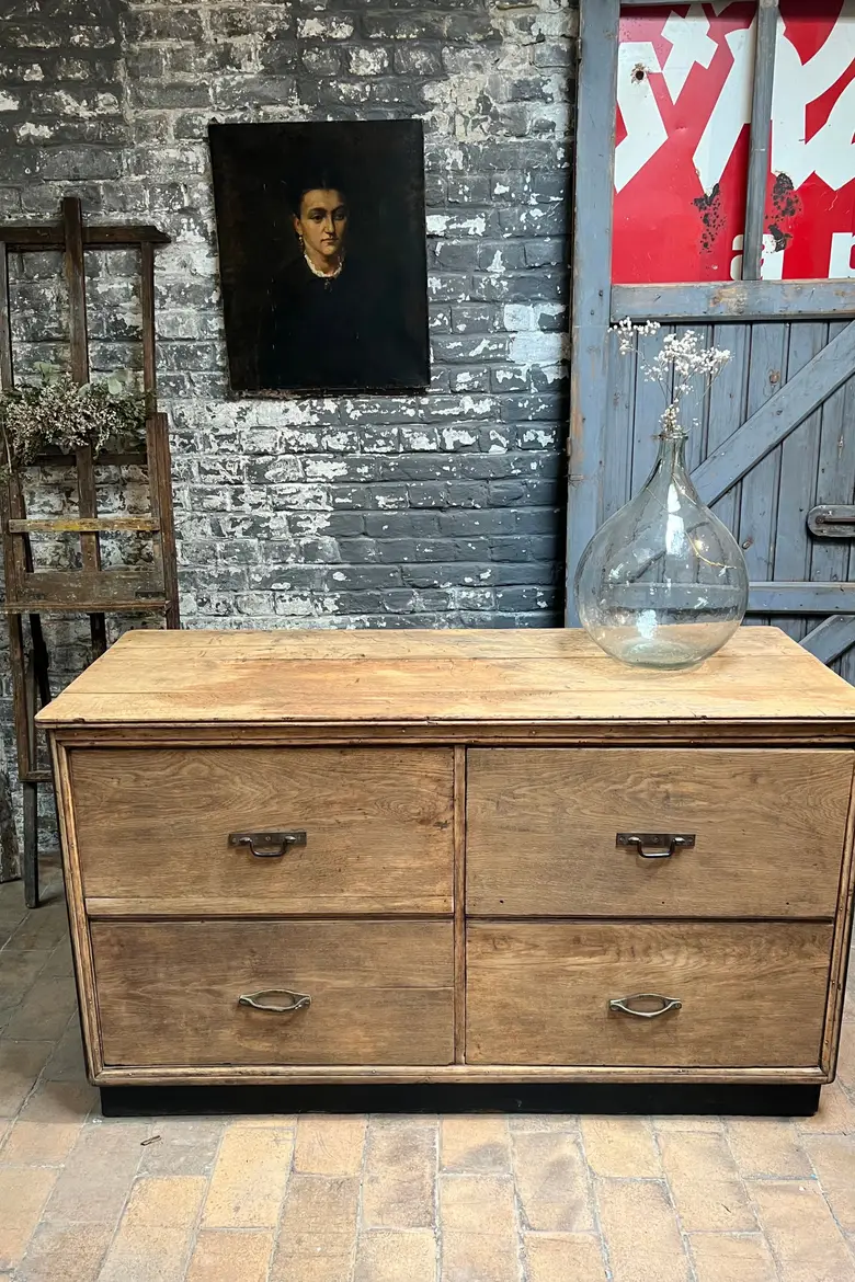 Ancien comptoir de commerce en bois 1950