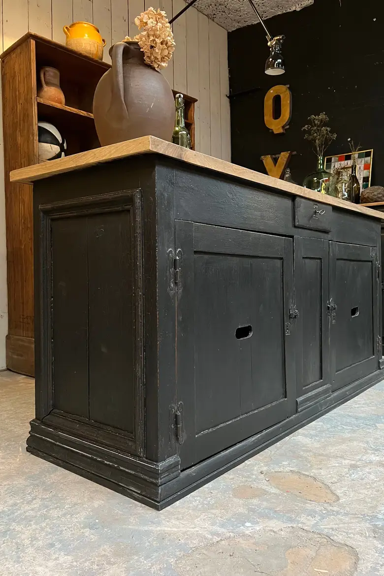 Ancien comptoir de commerce en bois Début XXème