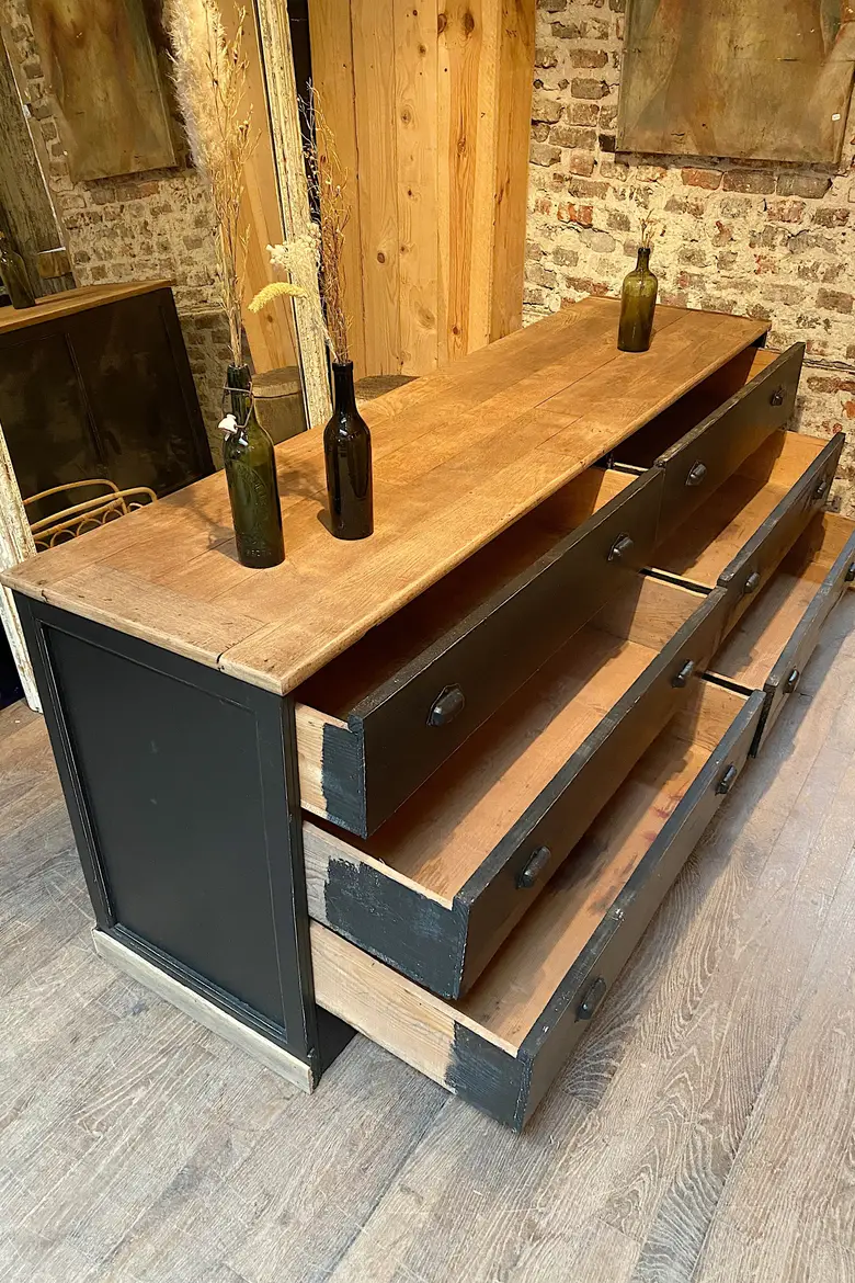 Ancien comptoir de commerce en bois Début XXème