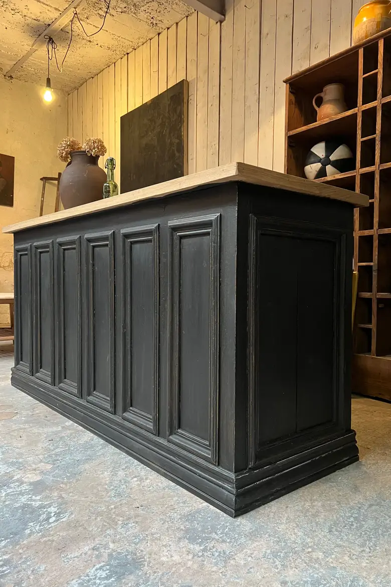 Ancien comptoir de commerce en bois Début XXème