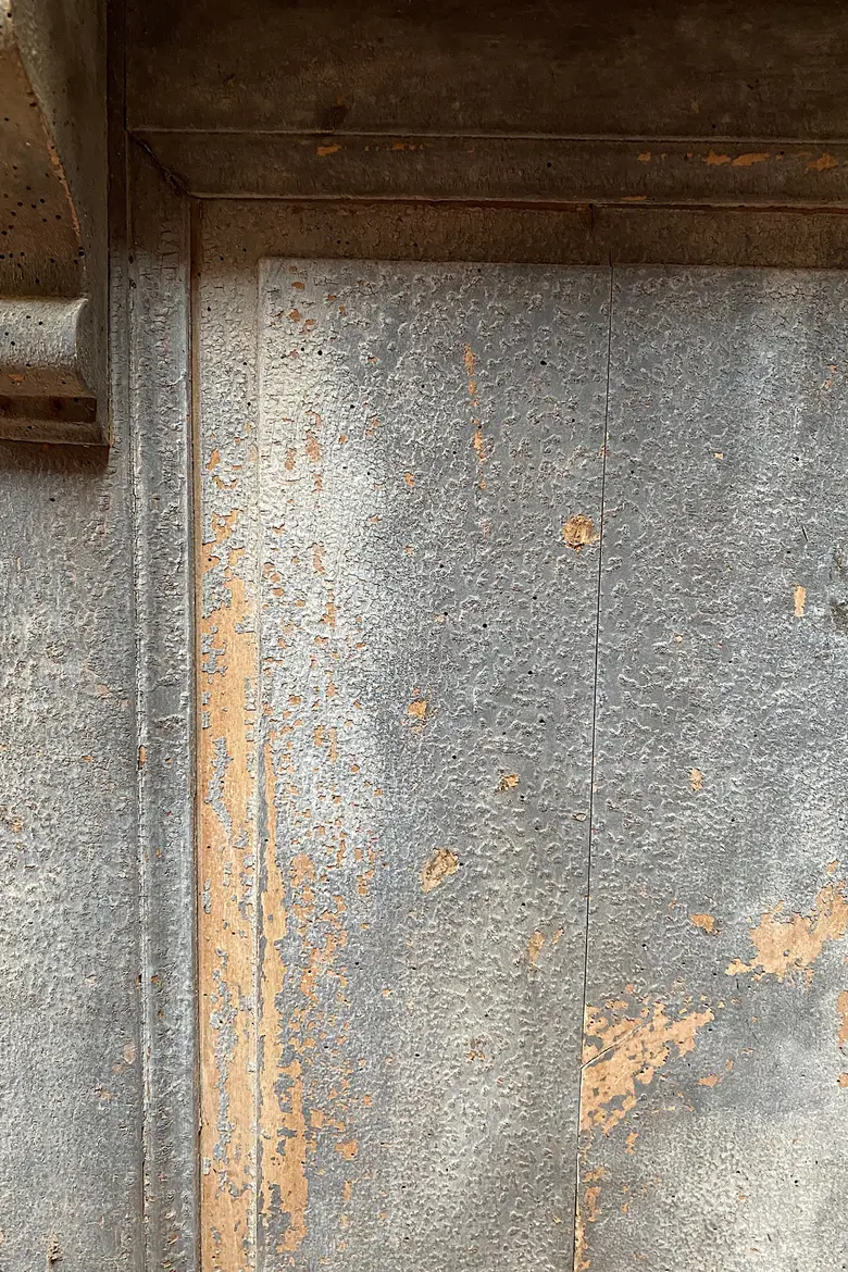 Ancien comptoir de commerce en bois Début XXème