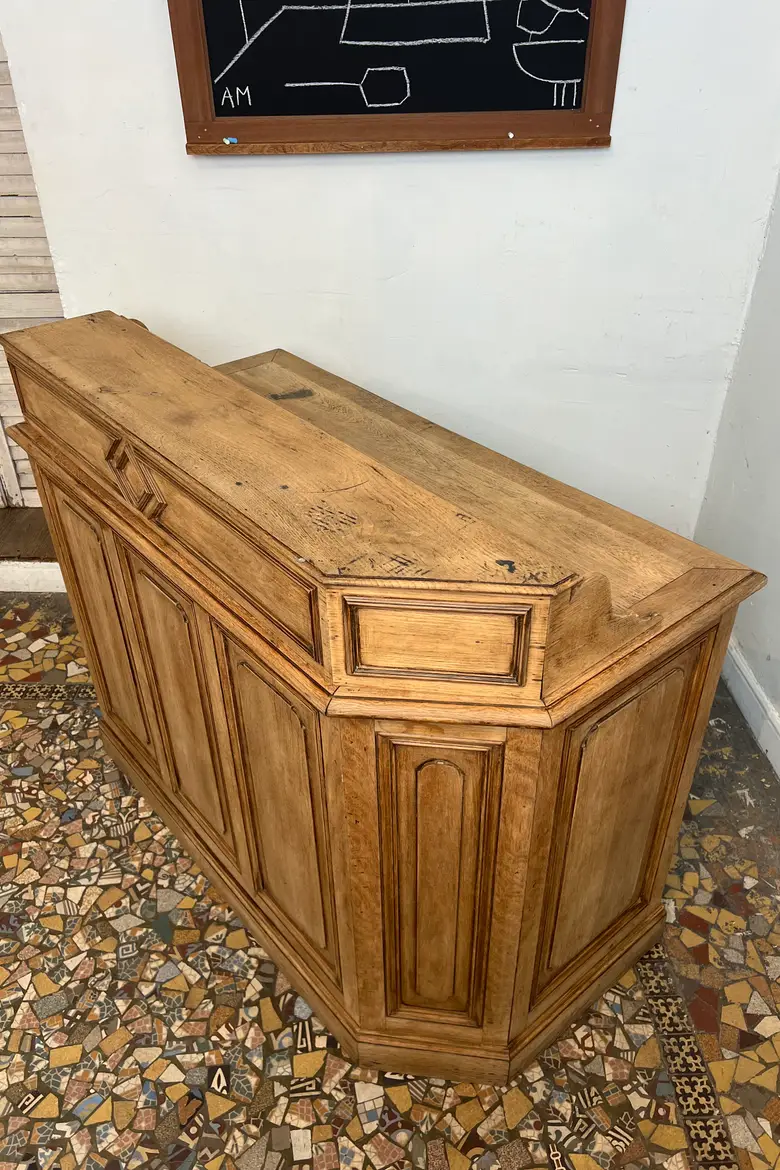 Ancien comptoir de commerce en chêne – début XXe