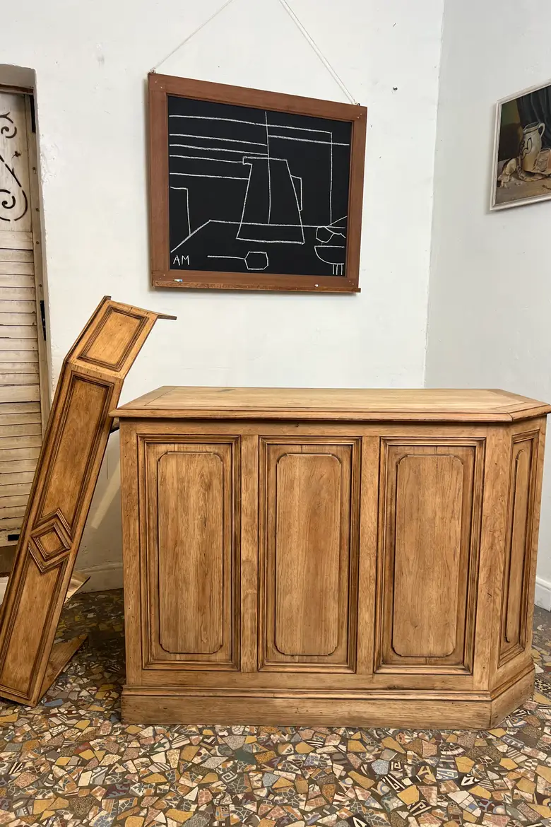 Ancien comptoir de commerce en chêne – début XXe