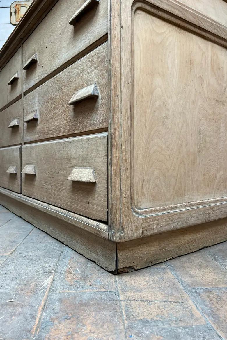 Ancien comptoir de commerce en chêne – Début XXe siècle