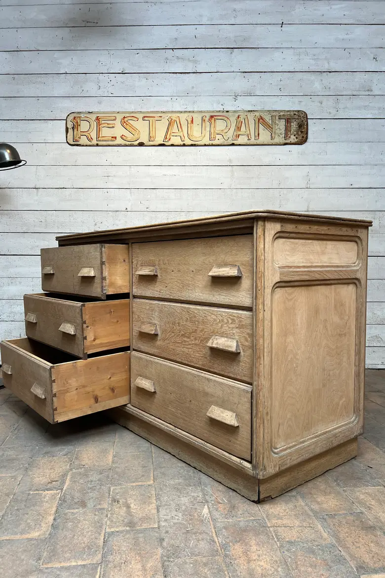 Ancien comptoir de commerce en chêne – Début XXe siècle