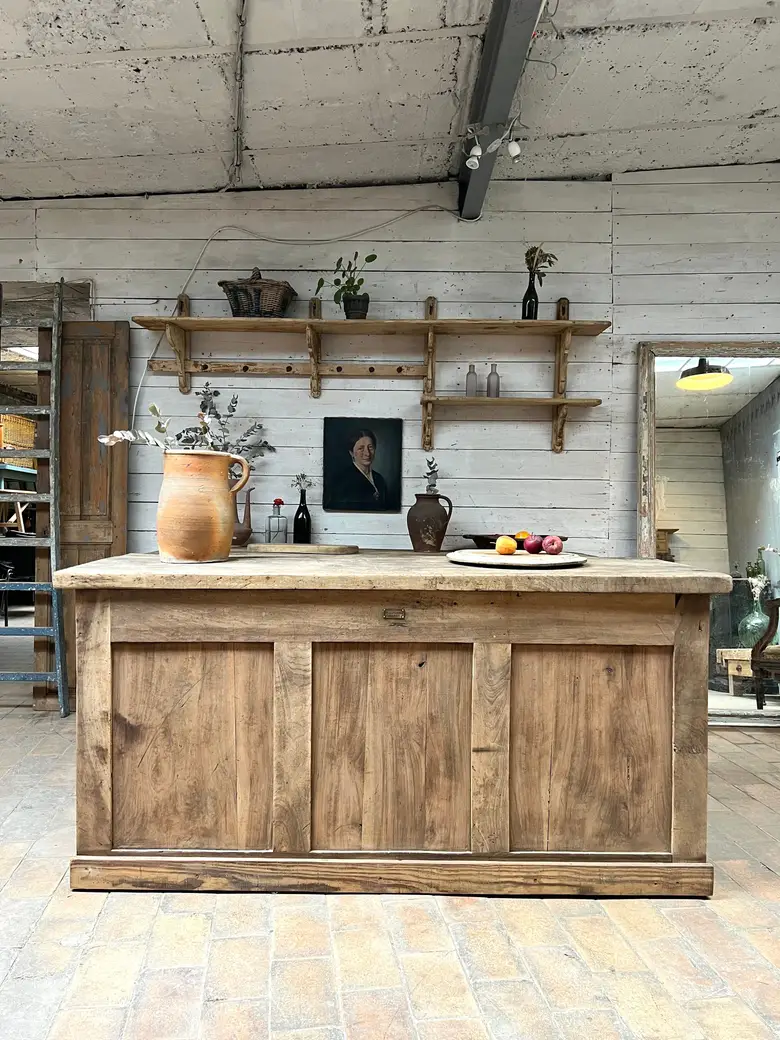 Ancien comptoir de garage en noyer Début XXème