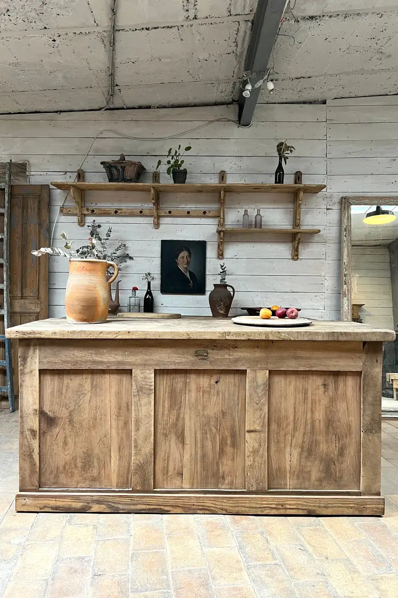 Ancien comptoir de garage en noyer Début XXème